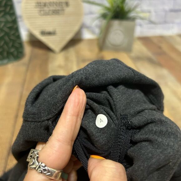 Lululemon Blissed Out Sleeveless Hoodie - Picture 6 of 13